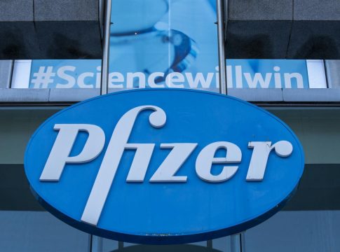 El Gobierno aprueba un crédito extraordinario de 253 millones a Sanidad para la compra del antiviral 'Paxlovid'