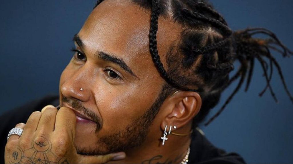 El dardo por la edad en tono de burla