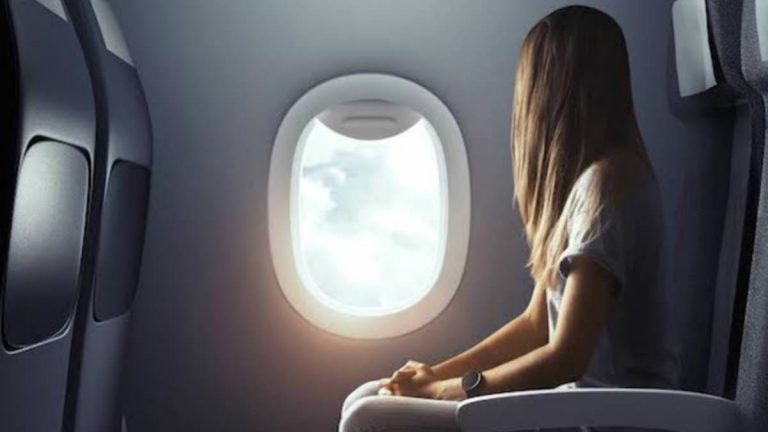 El motivo por el que las ventanillas de los aviones son redondas