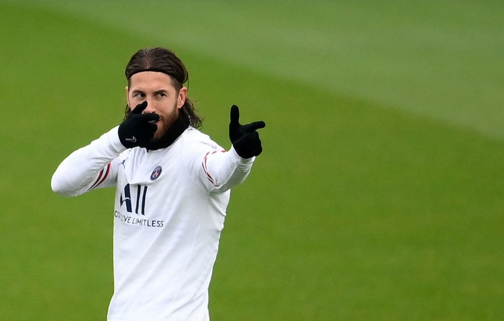 En París también están arremetiendo contra el jugador