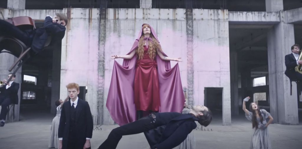 Florence + The Machine regresa con 'King' 1 Florence The Machine King 2