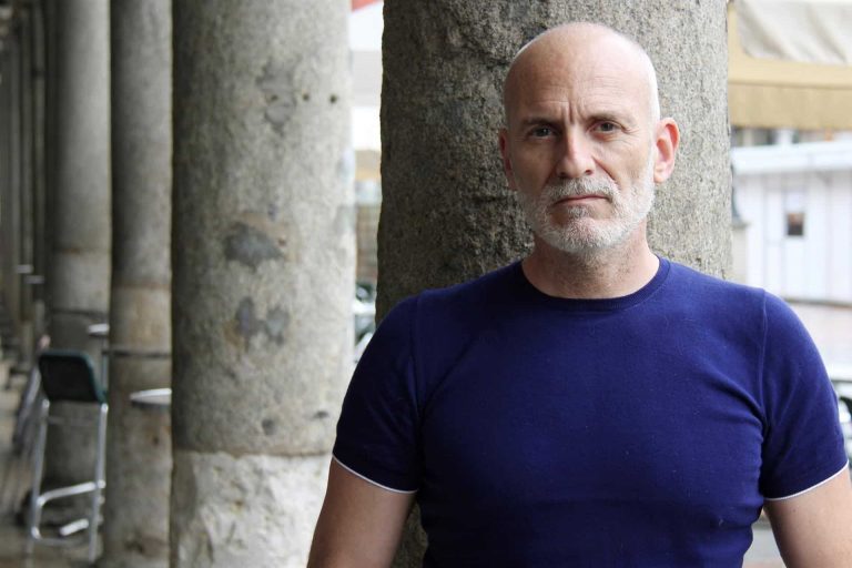 Generalitat catalana transmite al escritor Alejando Palomas que el Govern creará un grupo de trabajo sobre abusos