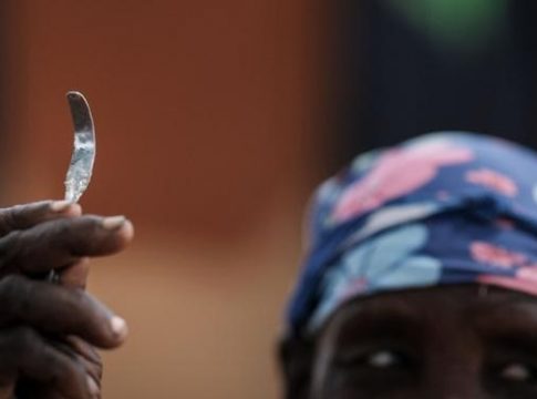 Govern expresa su compromiso con la lucha contra la mutilación genital femenina