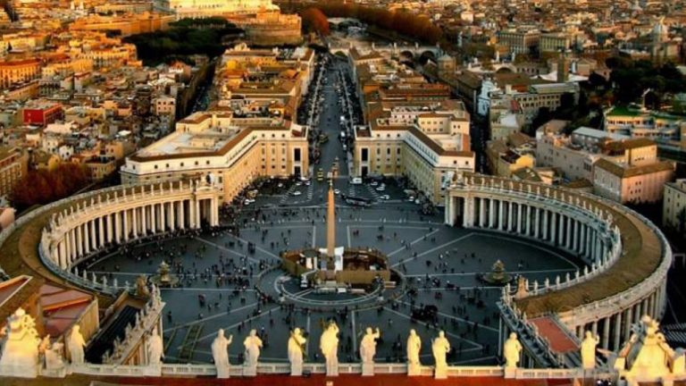 La Santa Sede abre una embajada en Emiratos Árabes Unidos