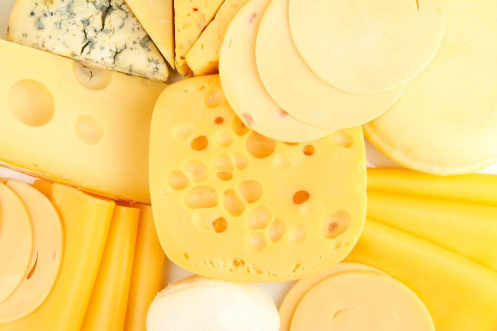 La señal en el queso que te dirá que debes tirarlo