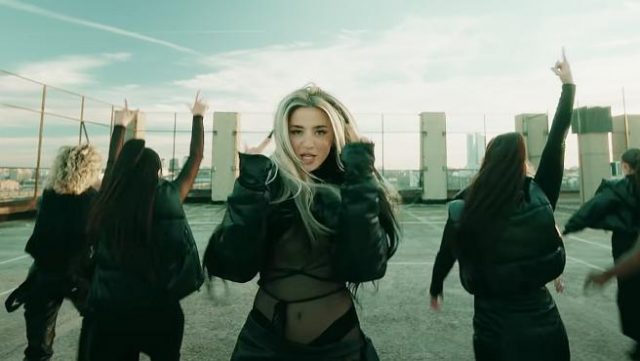 Lola Indigo en 'Las solteras', su nuevo vídeo 136 Lola Indigo las solteras