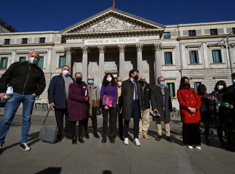 Podemos pide inspeccionar y fiscalizar los conciertos, concesiones y externalizaciones sanitarias