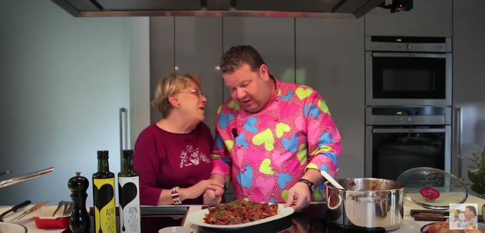 Conejo con tomate: la receta de la madre de Chicote que aún supera al de su hijo