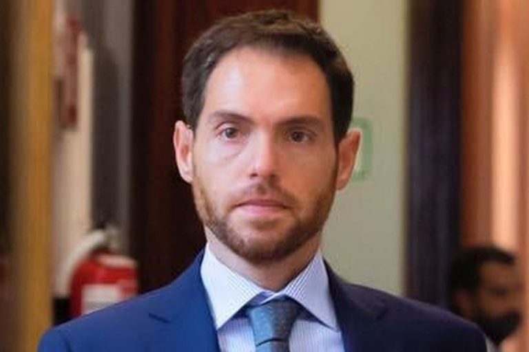 Un diputado de UPN no comparte el apoyo a la reforma laboral y no confirma su voto