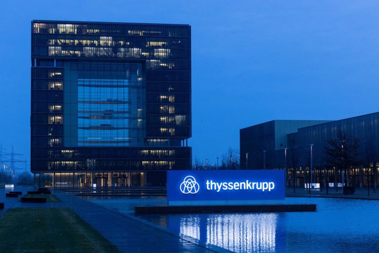 Thyssenkrupp vuelve a beneficios en su primer trimestre fiscal, con 106 millones