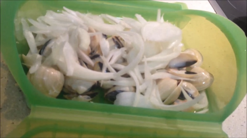 Cómo hacer unas almejas al vino blanco de ‘10’ en el microondas