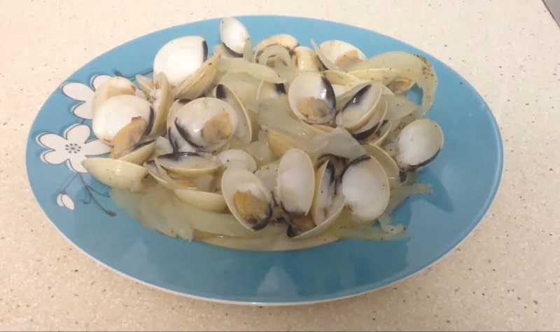 Cómo hacer unas almejas al vino blanco de ‘10’ en el microondas