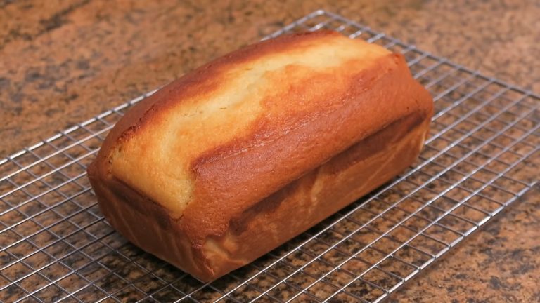 Bizcocho de leche condensada: el capricho más sabroso para un día especial 