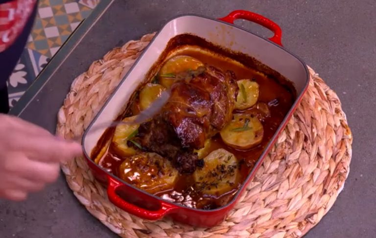 Cómo alucinar a tu familia un domingo con este cordero relleno