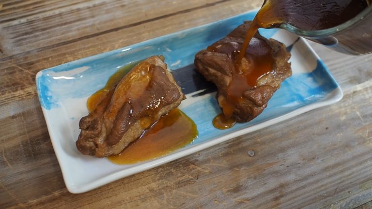 Cómo hacer unas costillas a la barbacoa de escándalo en media hora