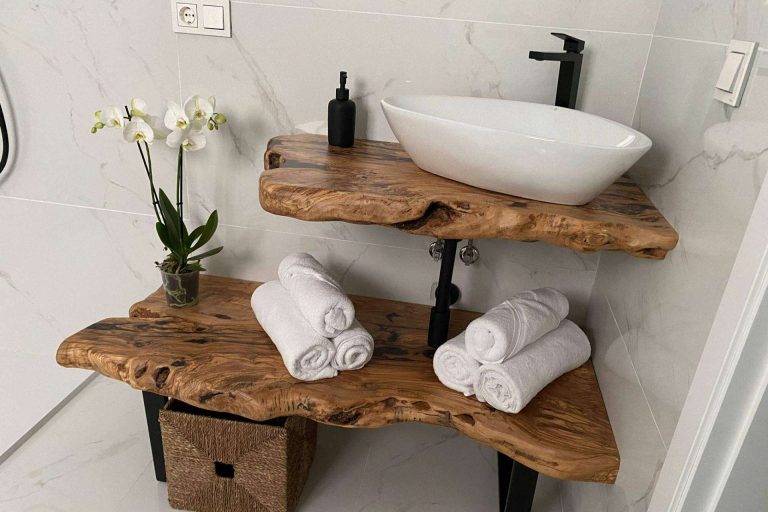 Puertas macizas de olivo de Encimeras de Olivo