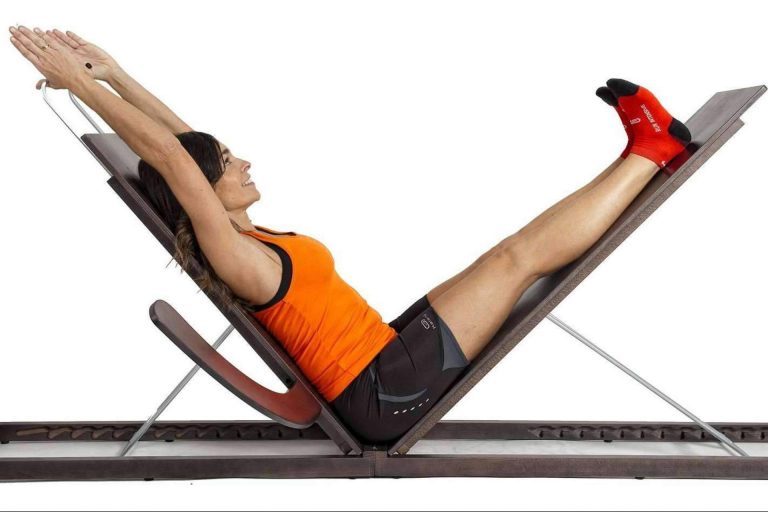 Corregir la postura y aliviar el dolor con el método de estiramiento global K-Stretch, que llega a Gijón de la mano de la fisioterapeuta Sara Cossío