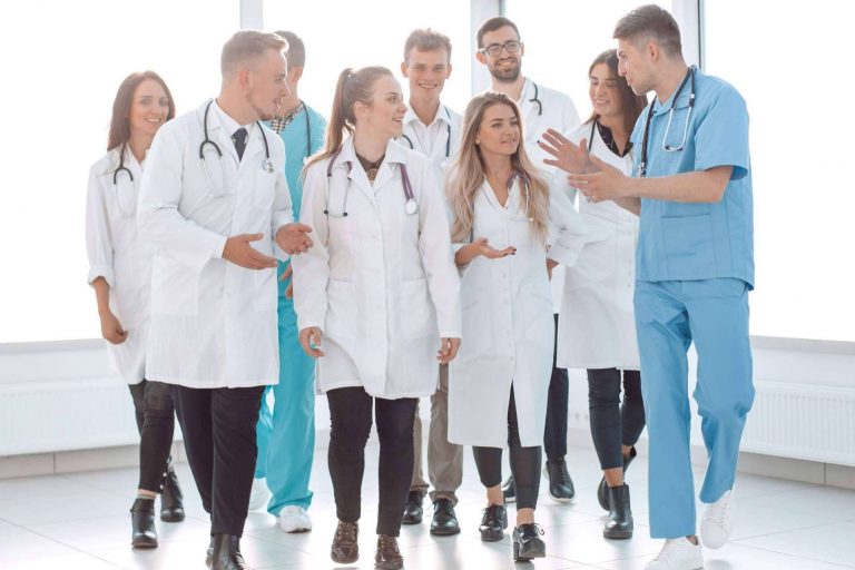 Oferta formativa para celadores, una oportunidad de empleo con SOCIDECO