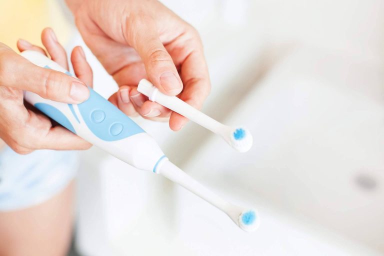 “Guerra” de marcas, los cepillos de dientes eléctricos son más baratos que nunca antes