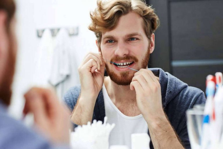 El equipo especializado en periodoncia de la Clínica Sanzmar