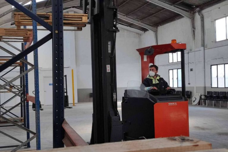 Curso TPC para Aparatos Elevadores vs curso PRL para Carretillas Elevadoras, según Fadecom