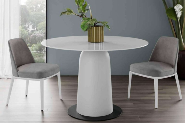 Las mesas redondas con tapa de cristal para comedores modernos y acogedores de Home and Relax