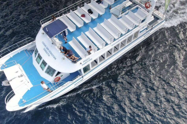 Alquiler en exclusiva para visitar la costa guipuzcoana con Ciudad San Sebastián