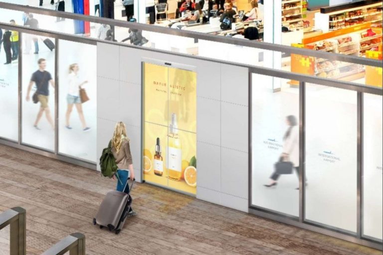 ¿Por qué son importantes las puertas automáticas en el comercio minorista?