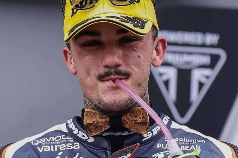 Lord Wooden, la marca de pajaritas de madera que sube al podio de la mano de Arón Canet