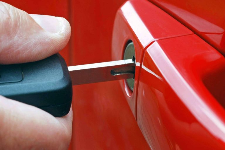 ¿Dónde encontrar servicios de duplicados urgentes de llaves de coche y moto? EGINER