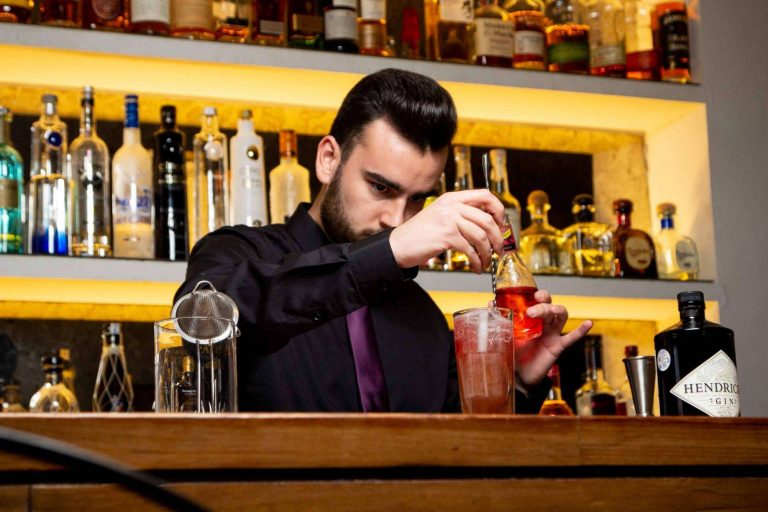 Acuerdo entre ESCOM y ABCM para profesionalizar más aún a los nuevos bartenders