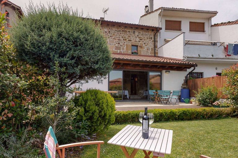 Desconectar en Navarra es posible en la casa rural Ixurkonea