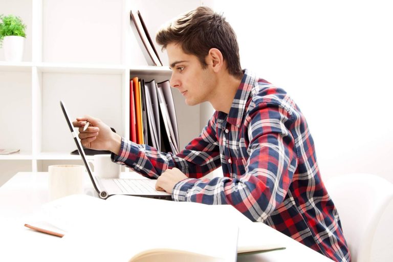 Los másteres y posgrados que van a ser los más demandados y con más salidas en 2022