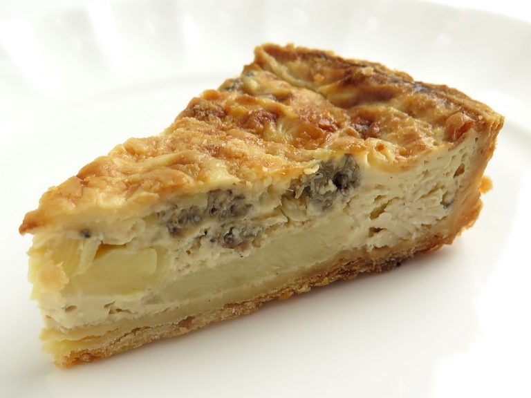 Pastel de calabacín relleno: la receta del verano, paso a paso