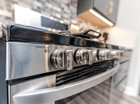 Cómo eliminar el olor a quemado del horno limpieza