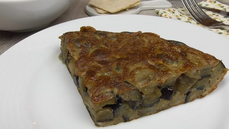 Cómo hacer una tortilla de berenjenas mucho mejor que la clásica