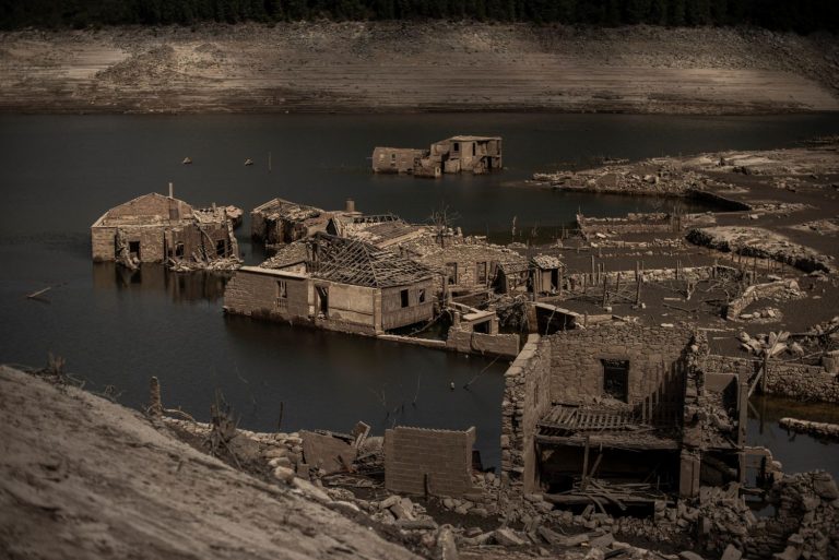 Este es el pueblo fantasma que apareció por la sequía