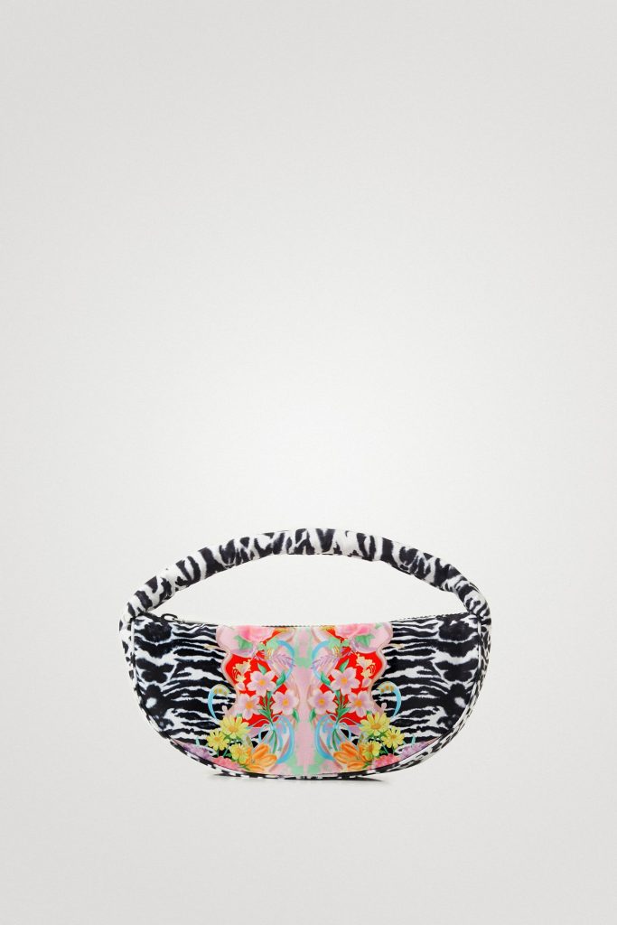 Desigual tiene el bolso definitivo para esta primavera a buen precio