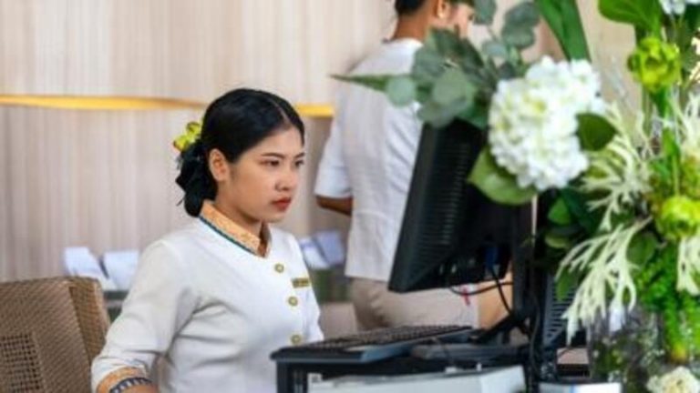 La OMT publica orientaciones para utilizar al turismo como motor de emponderamiento de las mujeres