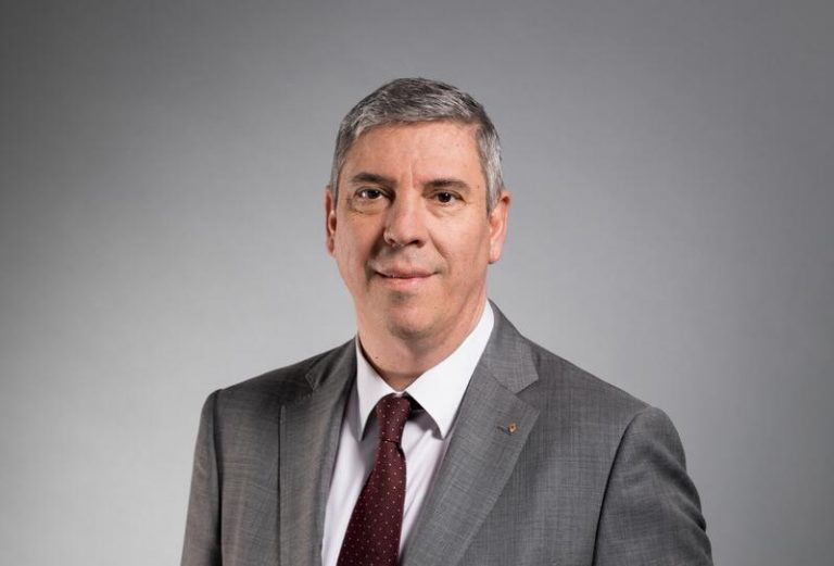 De los Mozos aboga por un plan de descarbonización para renovar el parque español