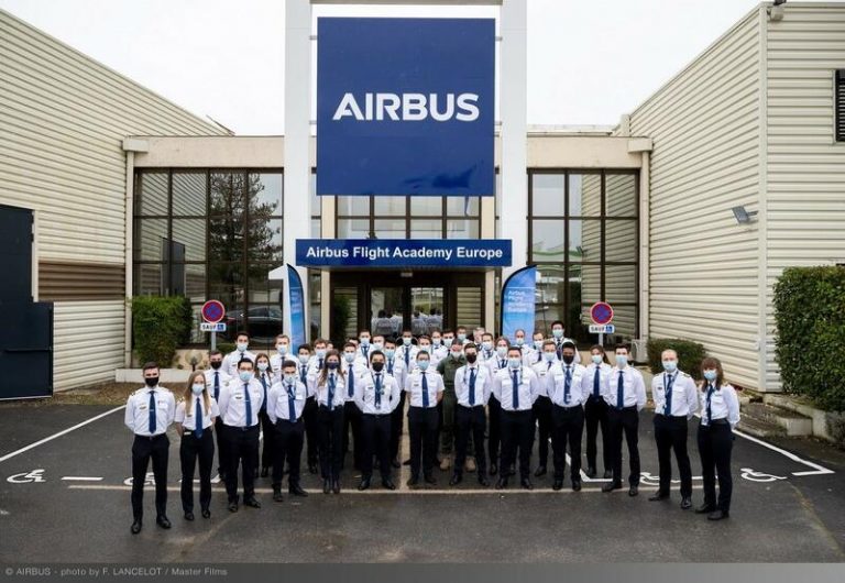 Airbus inaugura un nuevo campus y Volotea se convierte en la primera aerolínea en reclutar a sus cadetes