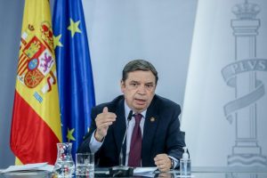Planas asegura que "no existe riesgo" de desabastecimiento alimentario "a corto plazo"