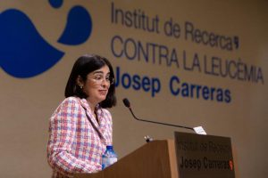 Darias anima a la donación de médula en una visita al Institut contra la Leucèmia Josep Carreras