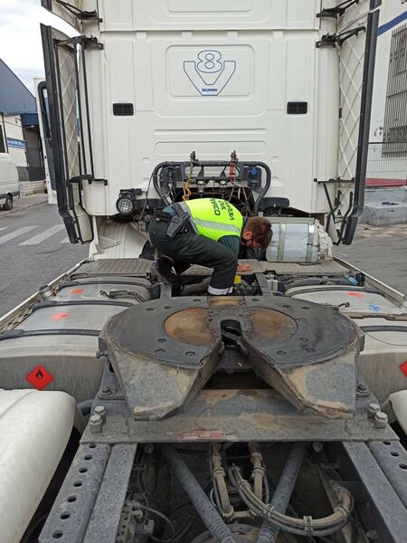 Detenido el responsable de una empresa por manipular los tacógrafos de varios camiones