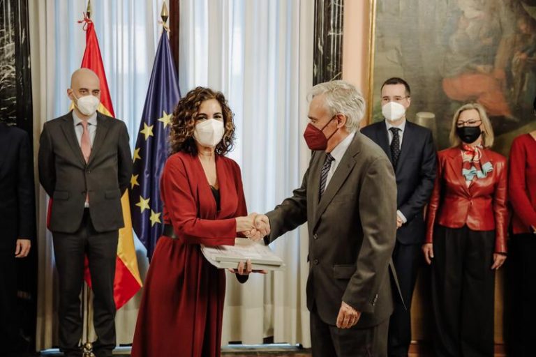 Los expertos plantean un mínimo exento en IRPF e IVA para negocios colaborativos por debajo de 3.000 euros