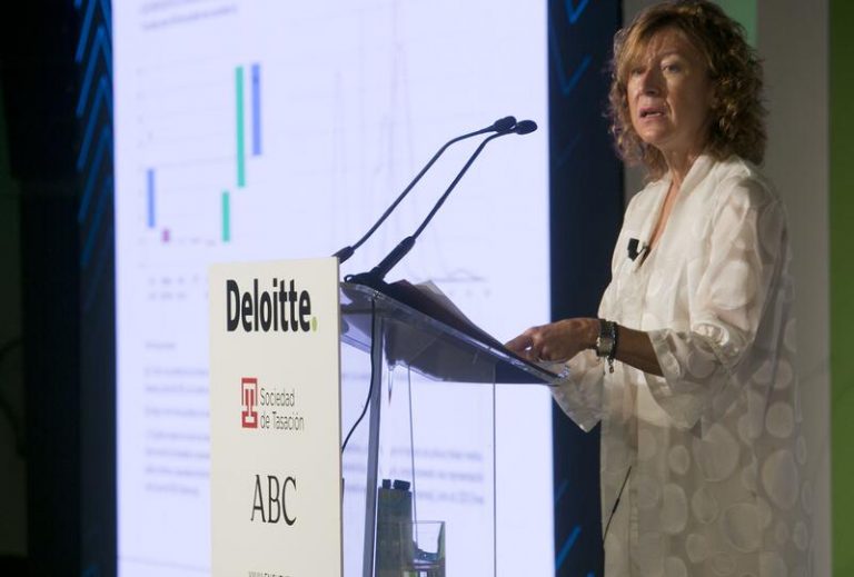 Delgado pide usar los fondos UE para elevar la educación e inversión públicas