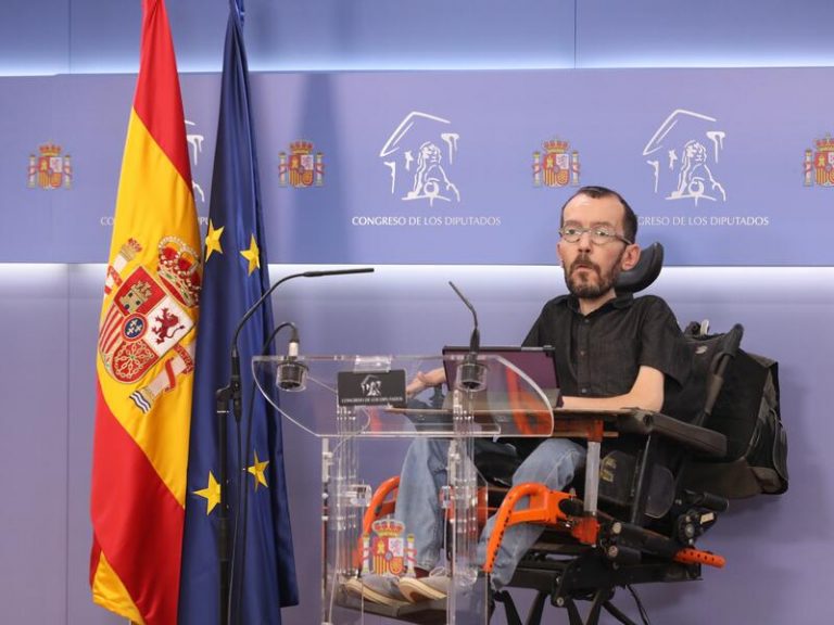 Echenique dice que el Gobierno de coalición no peligra, pero defenderán su oposición al envío de armas