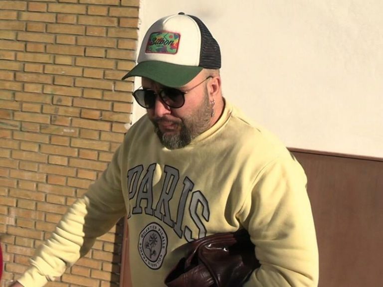 La reaparición de Kiko Rivera tras varias semanas con gota en casa
