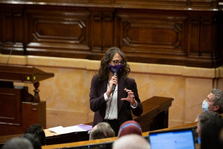 La Generalitat cifra en unos 800 los ucranianos llegados a Cataluña por la guerra con Rusia