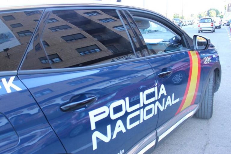 Detienen a una menor y dos varones por corrupción de menores en Palma
